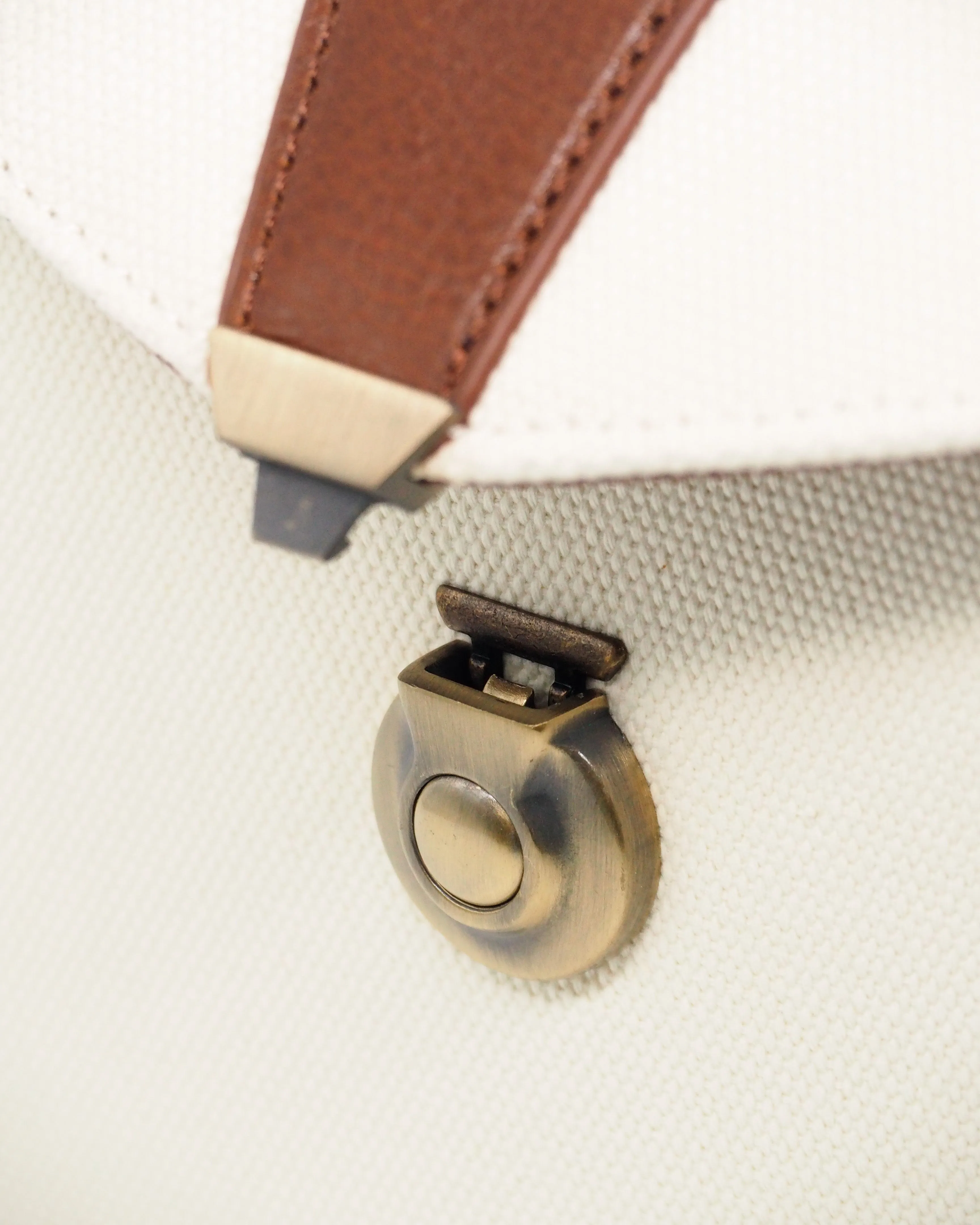 Explorer Canvas Crossbody (Ivory/ Cognac)