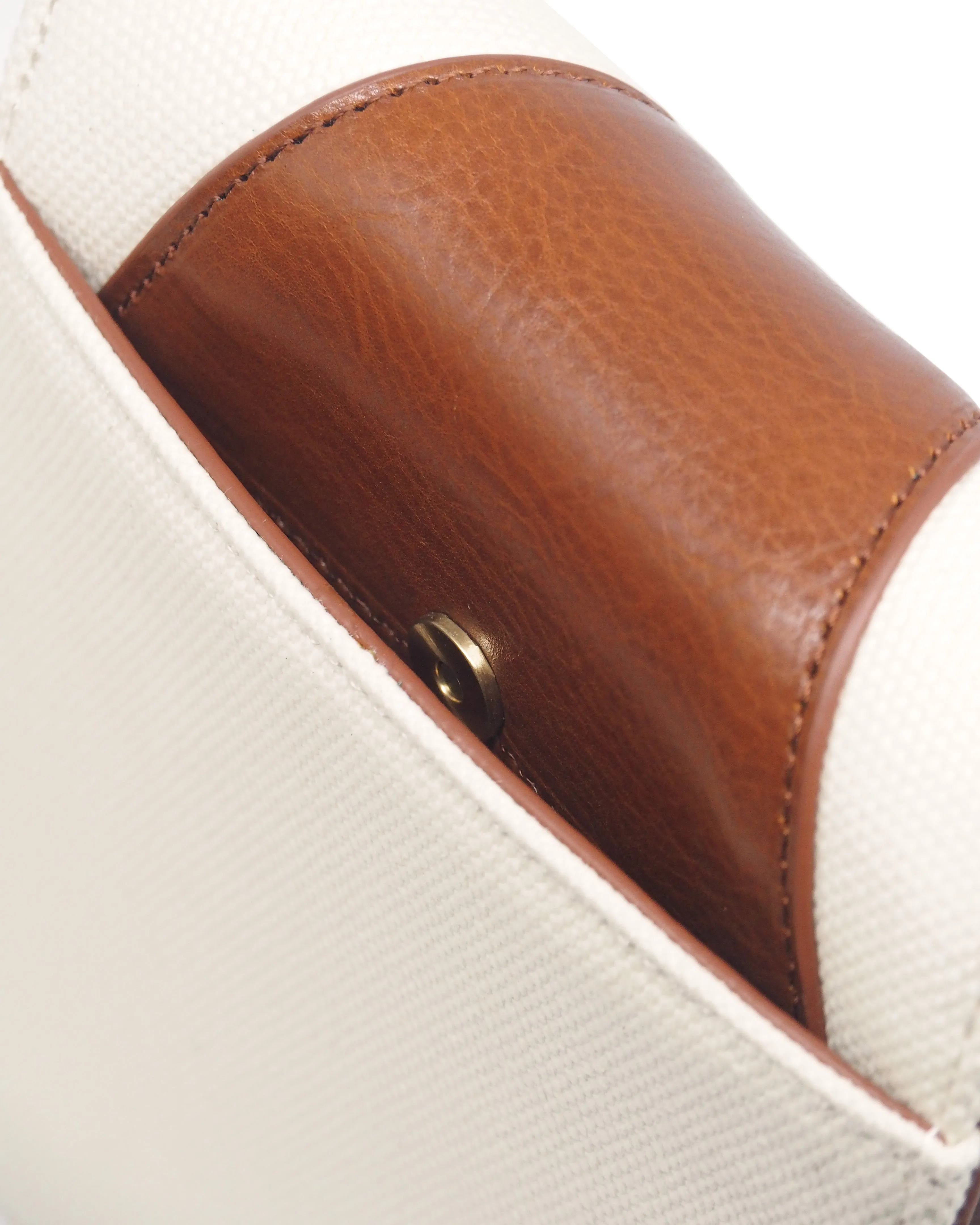Explorer Canvas Crossbody (Ivory/ Cognac)