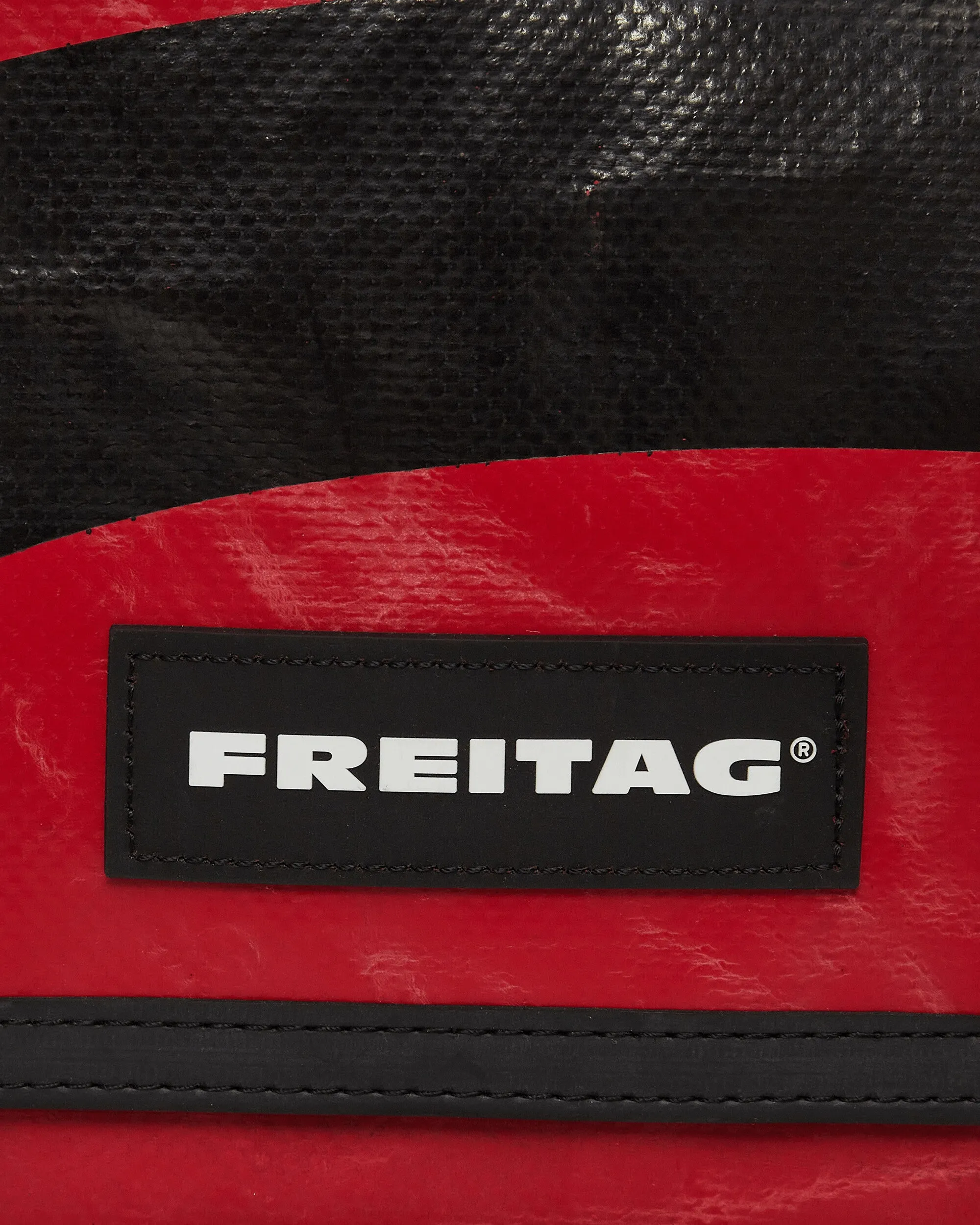 F11 Lassie Messenger Bag Red / Black