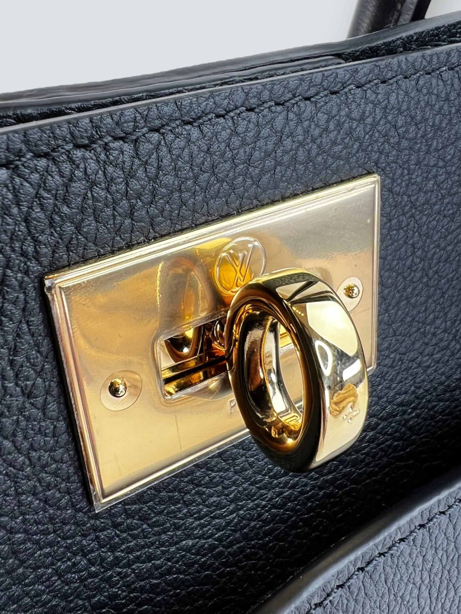 Louis Vuitton Black Leather On My Side GM Tote