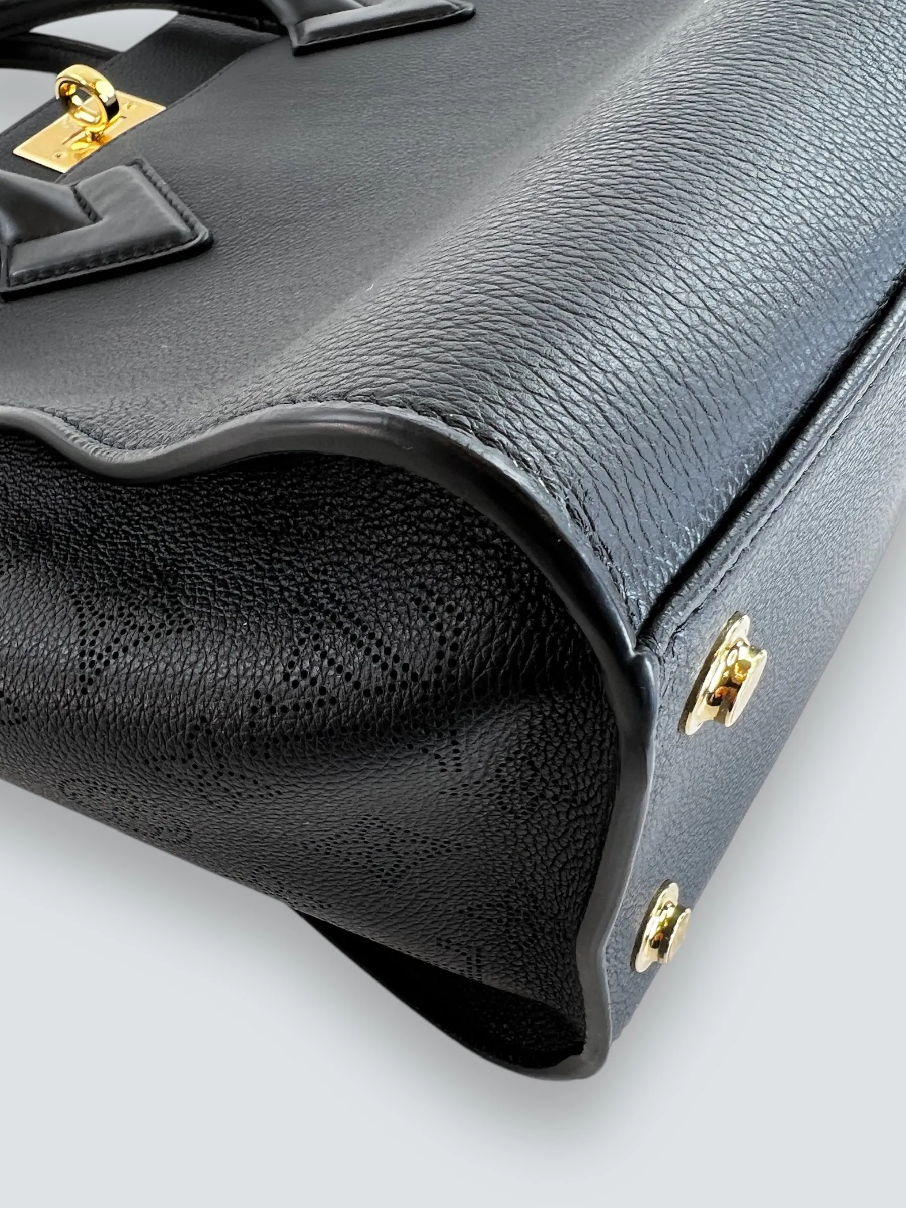 Louis Vuitton Black Leather On My Side GM Tote