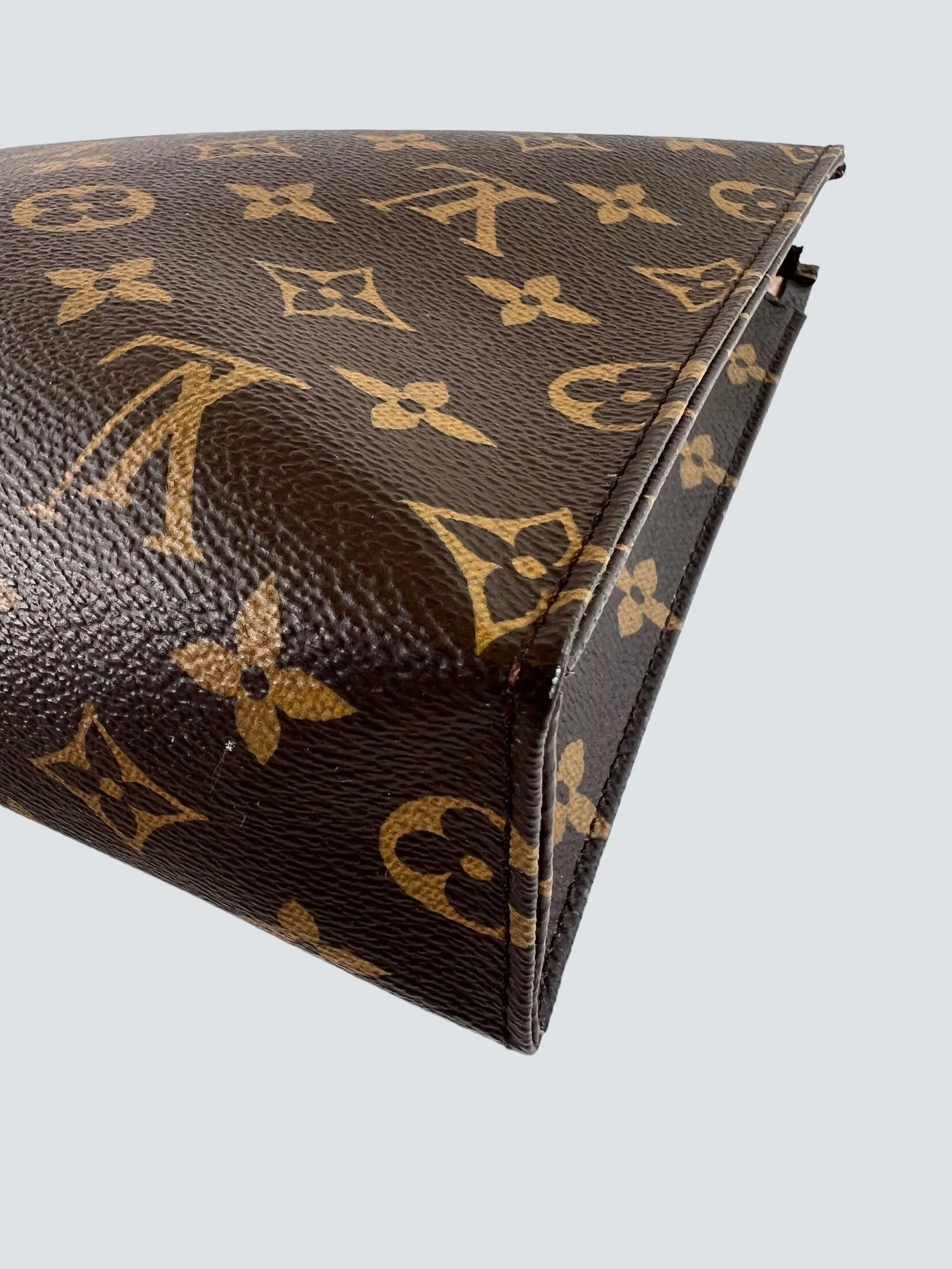 Louis Vuitton Monogram Canvas Poche Toilette