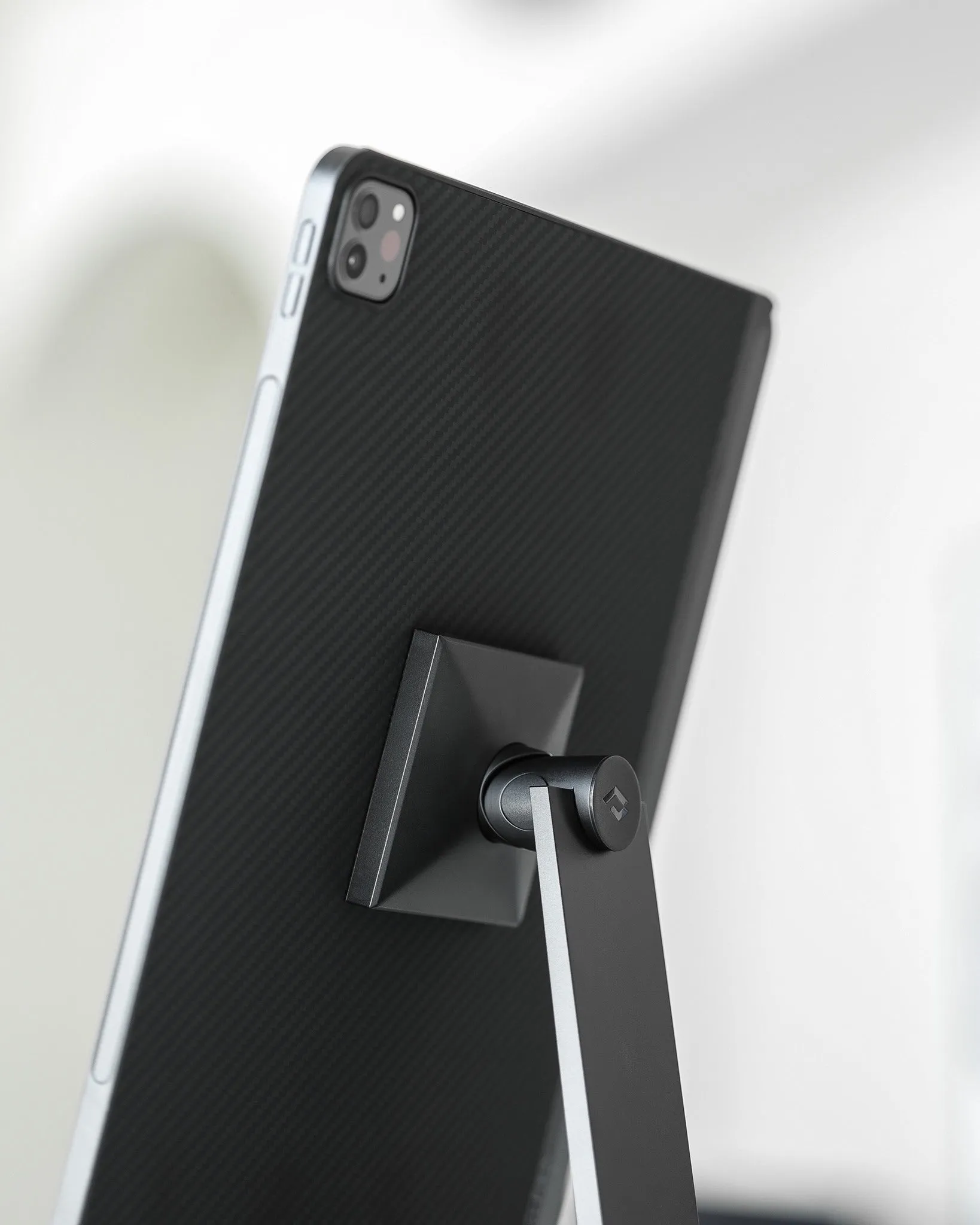 MagEZ Charging Stand for Tablets
