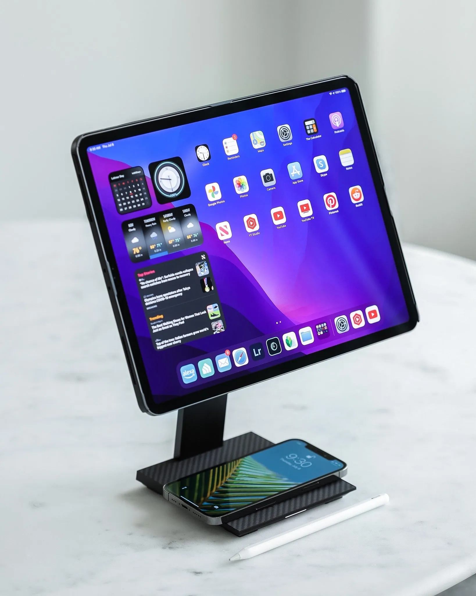 MagEZ Charging Stand for Tablets