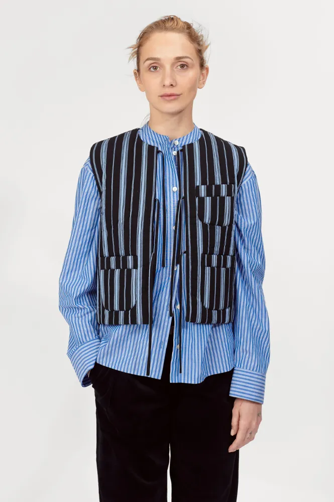 Nué Notes Liverpool Dark Blue Stripe Vest