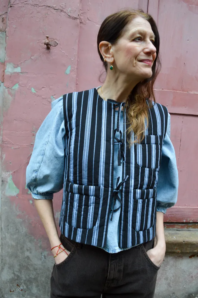 Nué Notes Liverpool Dark Blue Stripe Vest