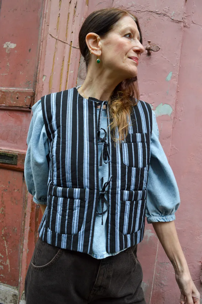 Nué Notes Liverpool Dark Blue Stripe Vest