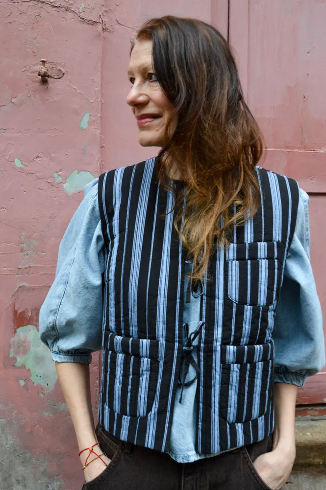 Nué Notes Liverpool Dark Blue Stripe Vest