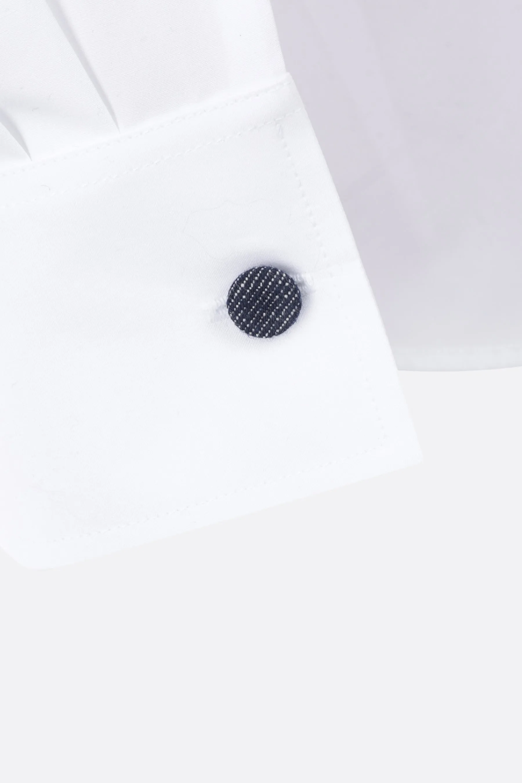 poplin shirt with denim cufflinks