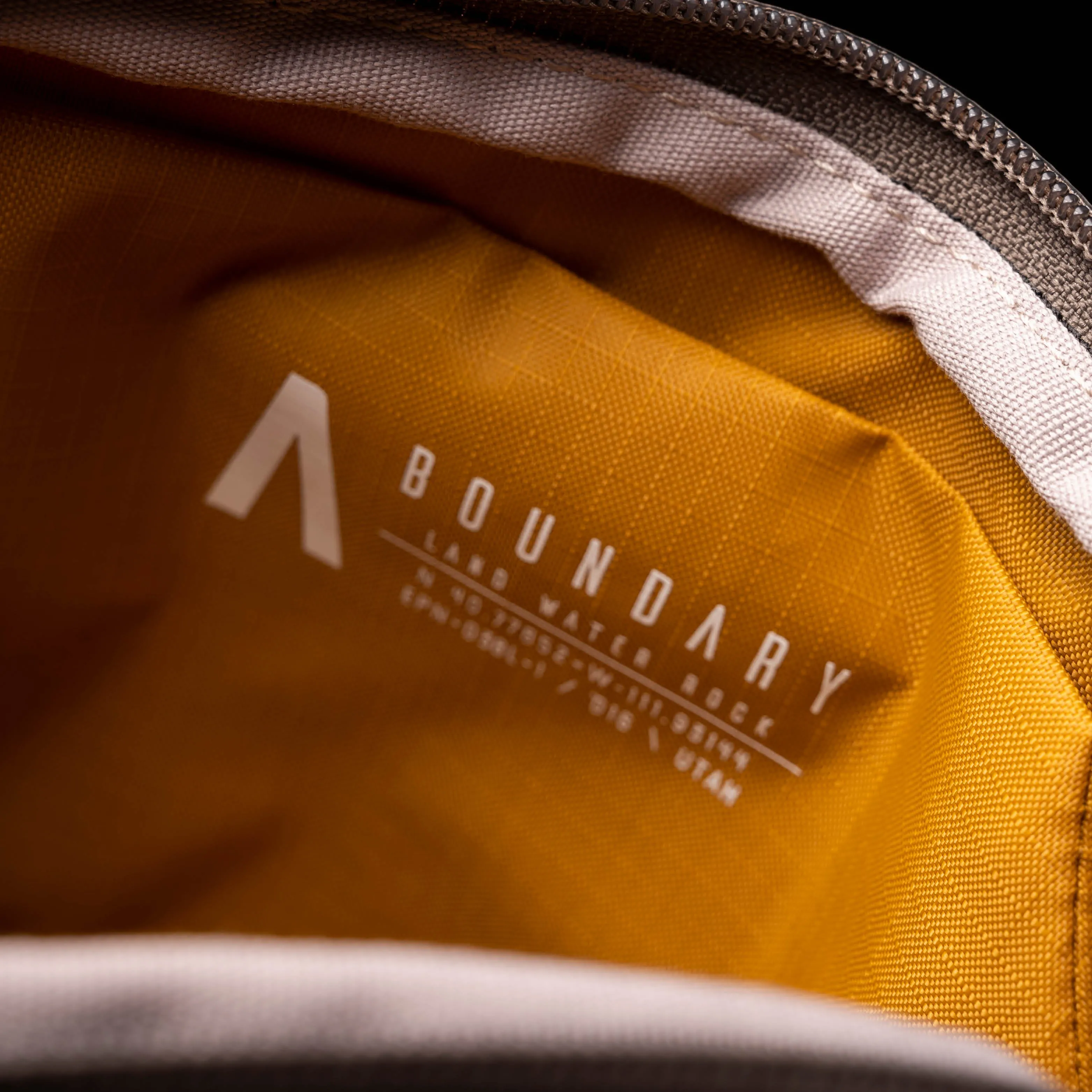 Rennen Recycled Pouch