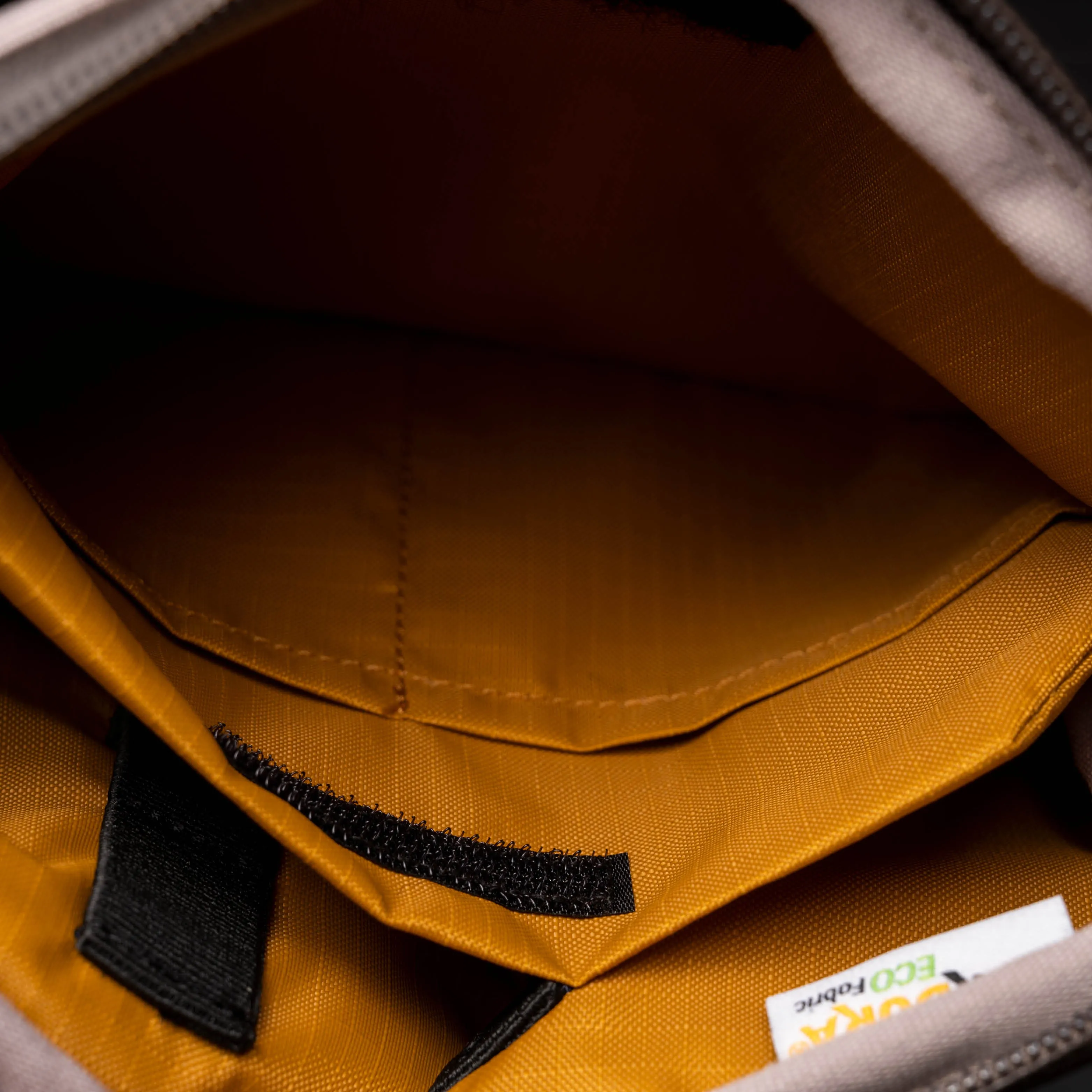 Rennen Recycled Pouch