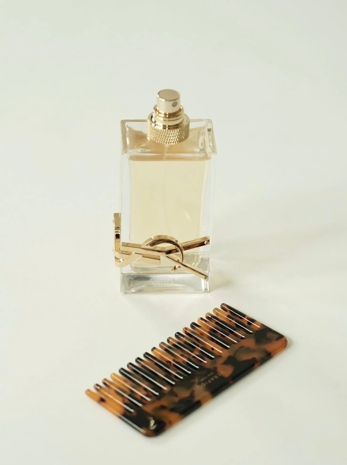 Tan Hair Comb with Case