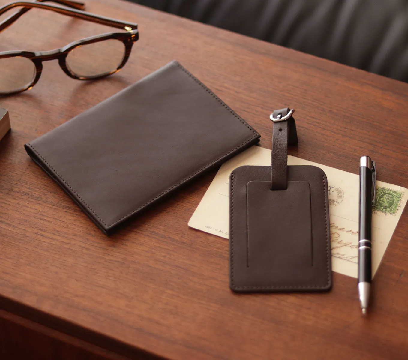 TRAVEL ESSENTIALS GIFT SET